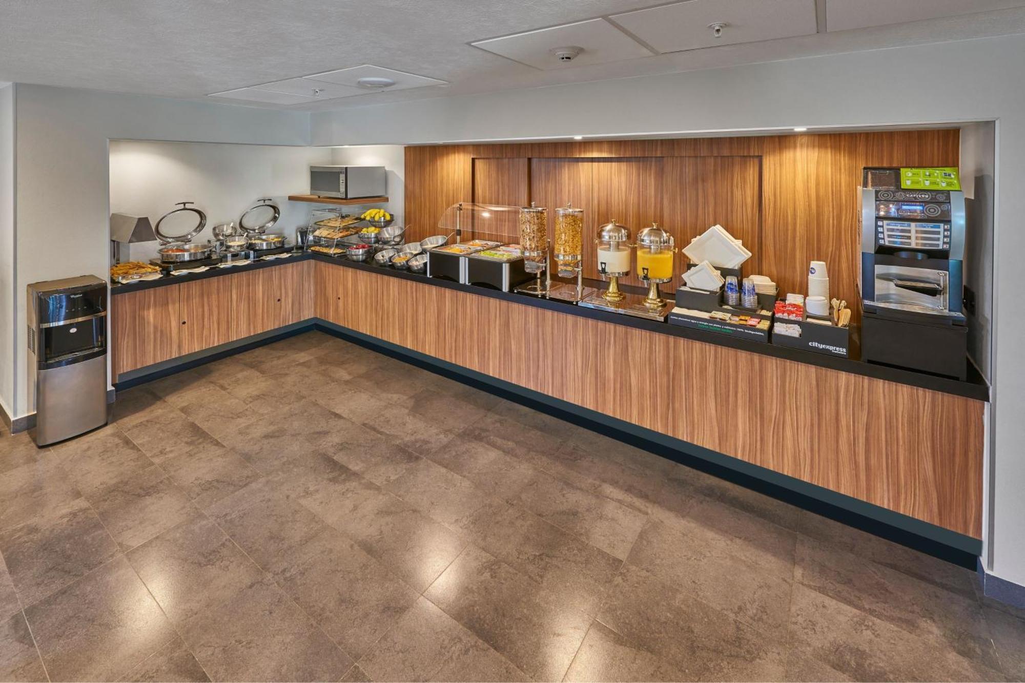 City Express By Marriott Hermosillo Expo Экстерьер фото